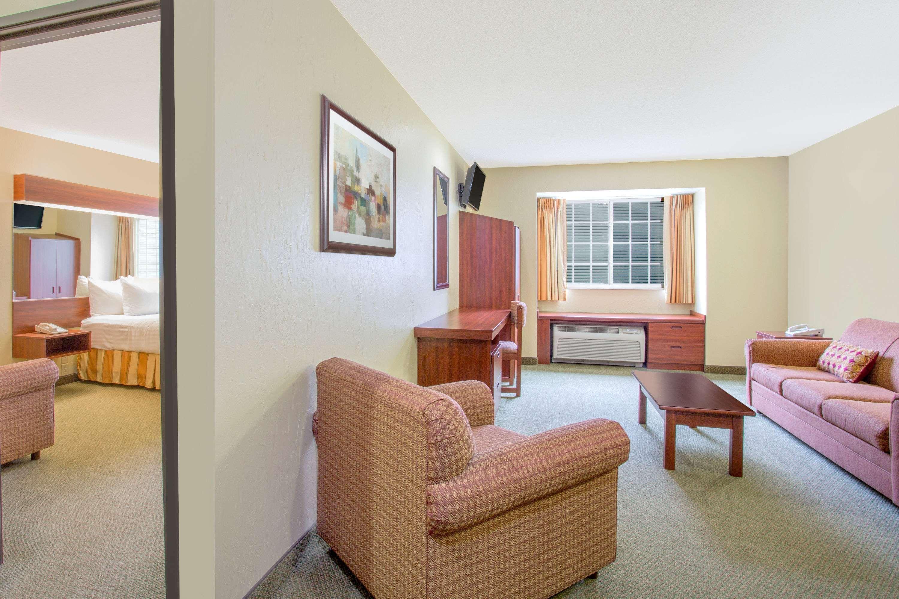 Microtel Inn And Suites Gassaway Bagian luar foto