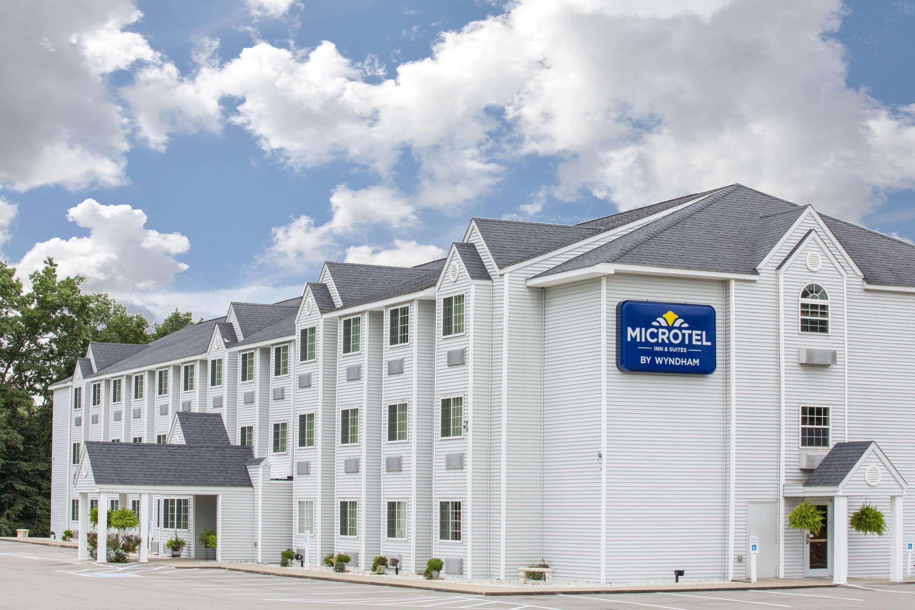 Microtel Inn And Suites Gassaway Bagian luar foto
