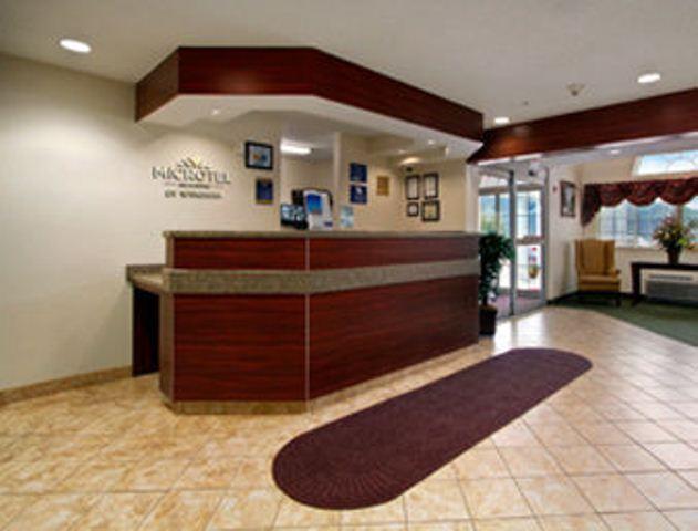 Microtel Inn And Suites Gassaway Bagian luar foto