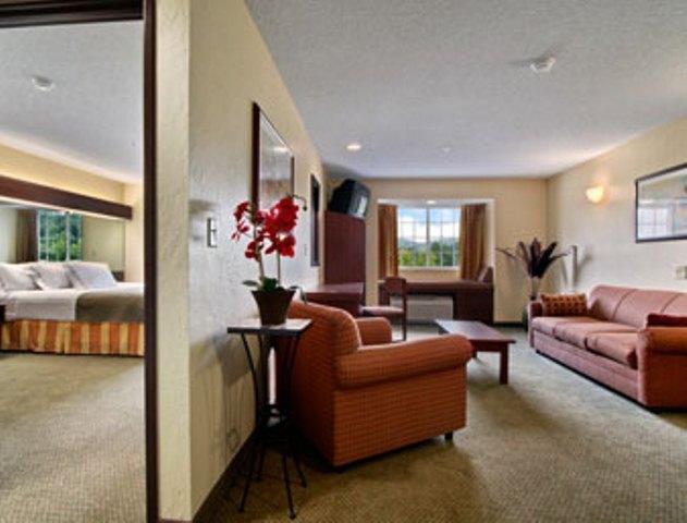 Microtel Inn And Suites Gassaway Ruang foto