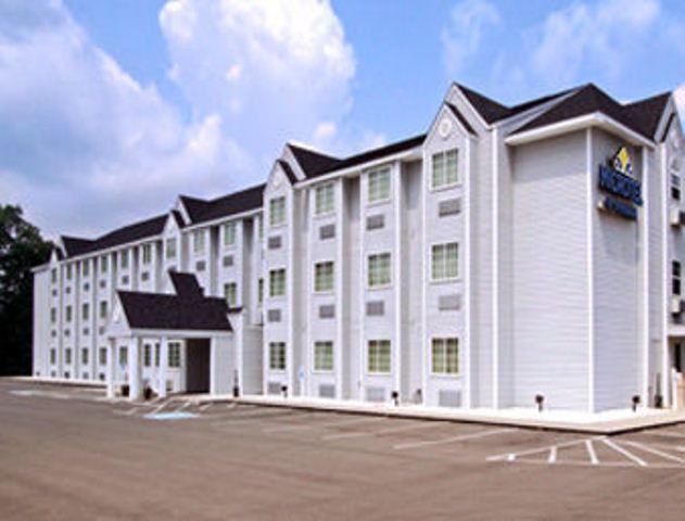 Microtel Inn And Suites Gassaway Bagian luar foto